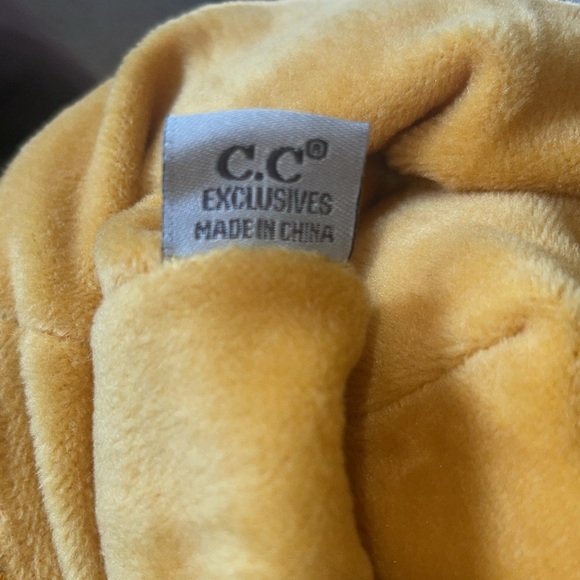 CC EXCLUSIVES Mustard Yellow Faux Fur Pom Fleece Lined Stocking Cap NWOT - Picture 7 of 7
